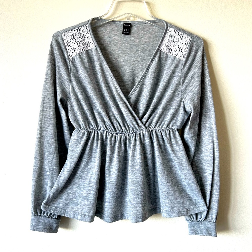 New Gray and White Lace V Neck Peplum Fit Flare Wrap Top Casual Balloon Sleeves